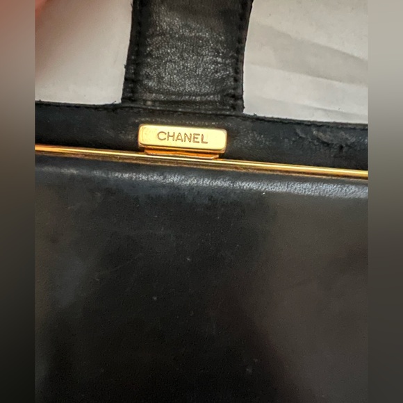 CHANEL Mini Black Caviar Leather Timeless Kisslock Compact Wallet Callouts shown - Picture 8 of 12